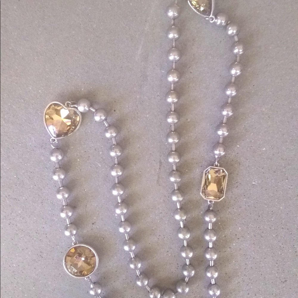 Necklace- costume jewelry